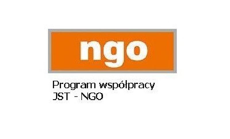 Programy współpracy NGO z JST